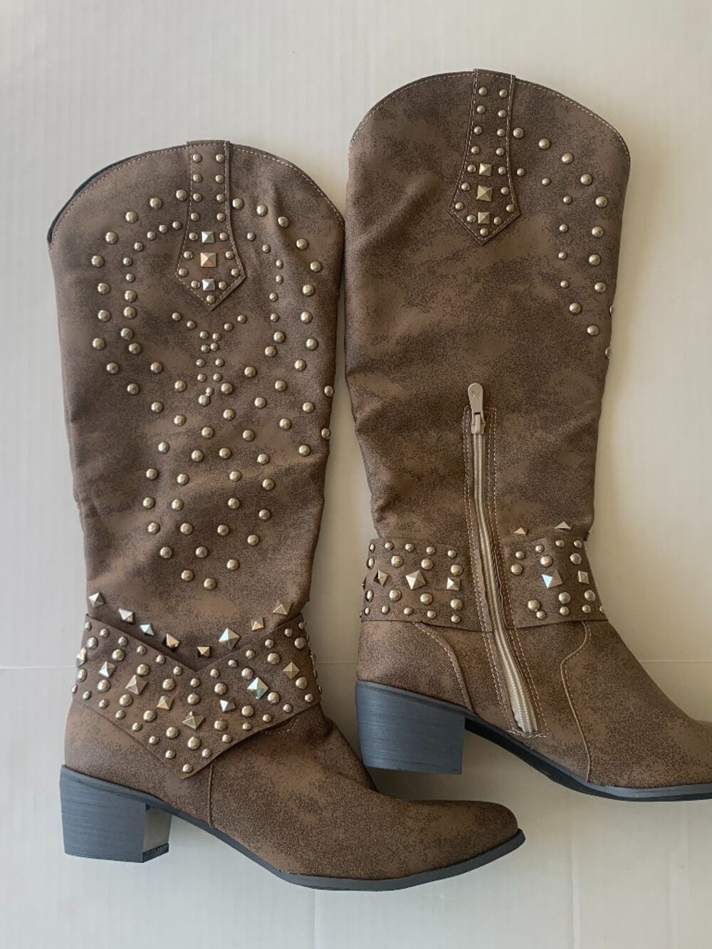 Women's Knee High Cowboy Boots Riveted Studded Brown faux-suede Boots Sz 9 NEW